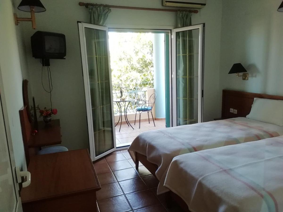 Poseidon Apartments Agios Gordios  Eksteriør billede