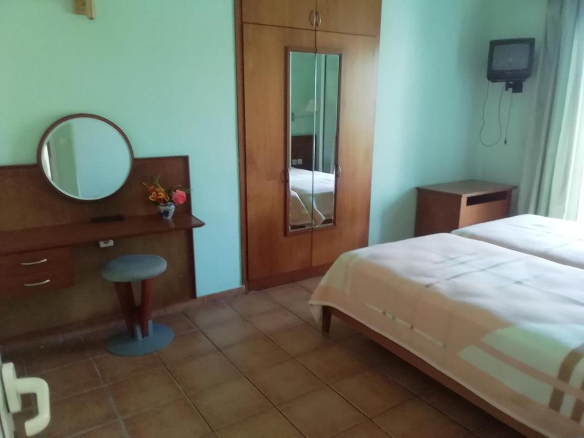 Poseidon Apartments Agios Gordios  Eksteriør billede